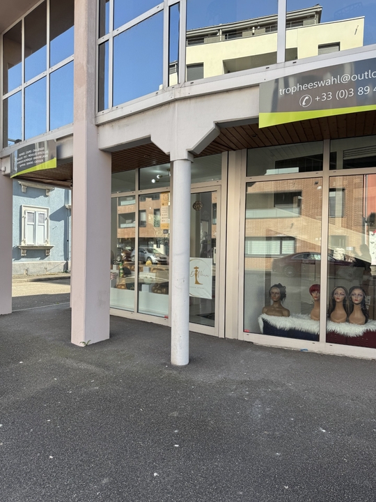 Ed-Winn Luxury Store, 15 Rue de Huningue, 68300 Saint-Louis