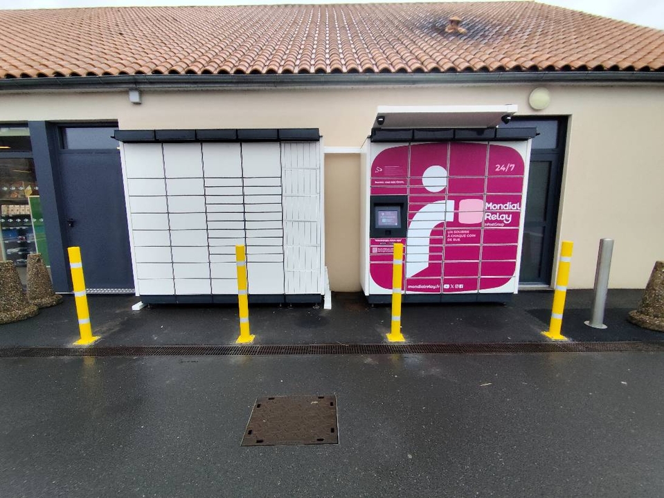 Locker 24/7 Carrefour St Christophe du Ligneron, 8 8 Rue de l'Ermitage, 85670 Saint-Christophe-du-Ligneron