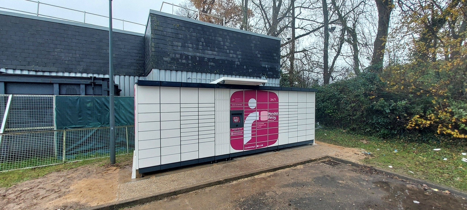 Locker 24/7 Carrefour Market 76550 Offranville, Avenue de la Hetraie, 76550 Offranville