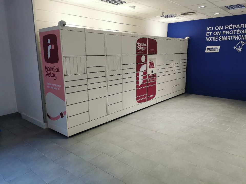 Locker CC Carrefour 62710 Courrieres, RN 319 319 Rue Raoul Briquet, 62710 Courrières