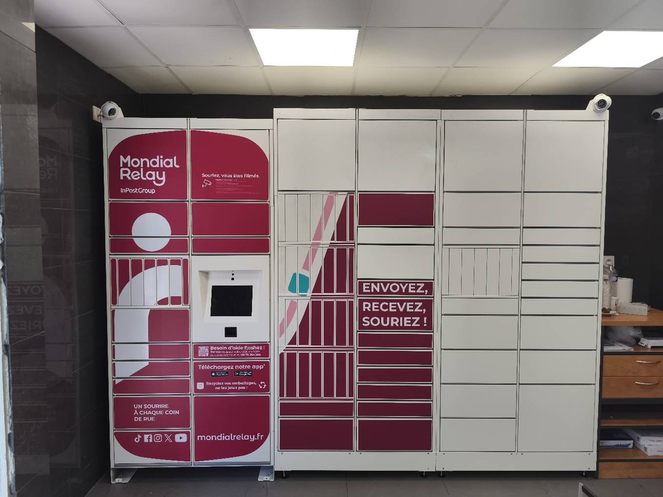Locker Phone Service Express, 35 35 Rue de la République, 69120 Vaulx-en-Velin