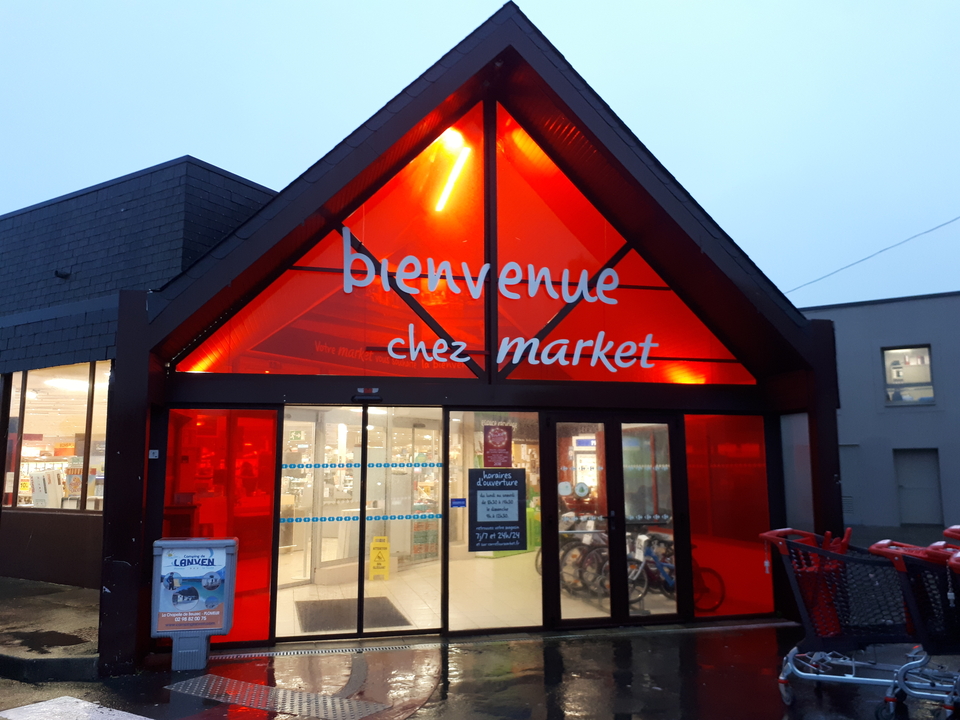 Carrefour Market, 12 Rue Louis Mehu, 29120 Plomeur