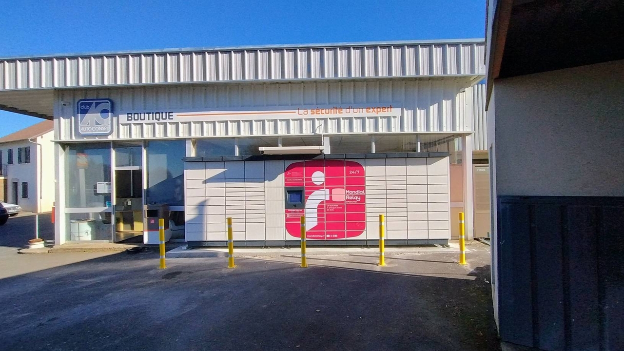 Locker 24/7 Total Energies 15220 St Mamet la Salvetat, D20, 15220 Saint-Mamet-la-Salvetat