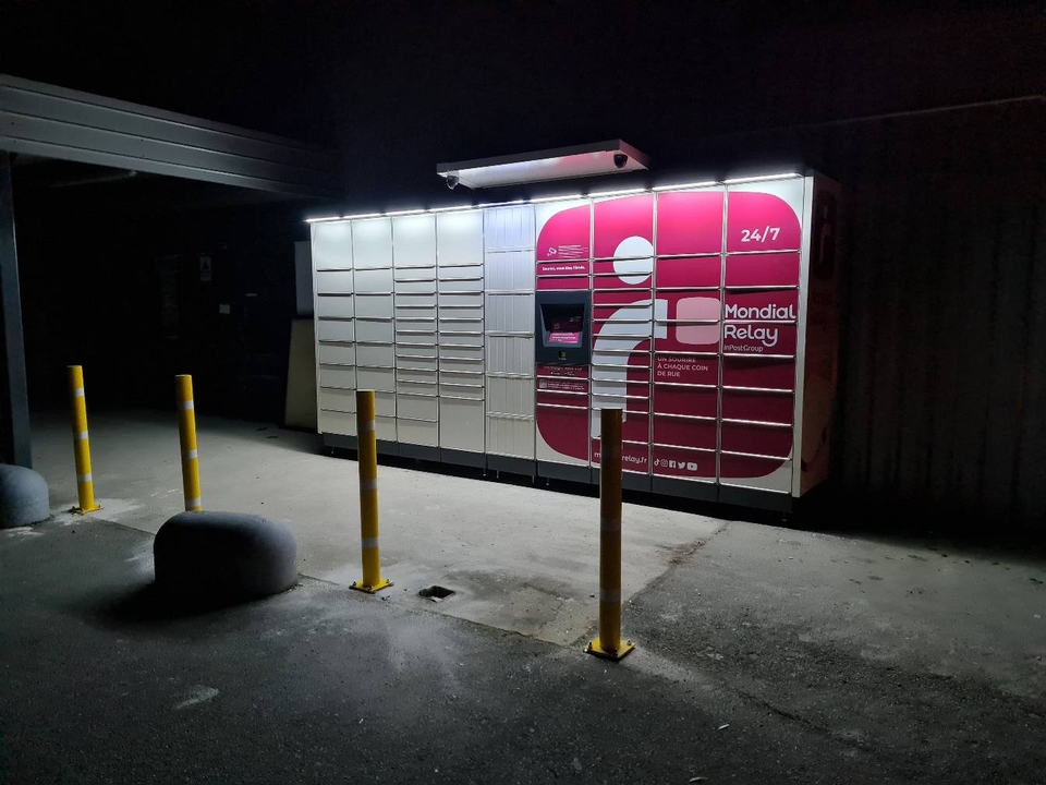 Locker 24/7 Auchan Bellegarde, 9 10 Zone Industrielle, 45270 Bellegarde