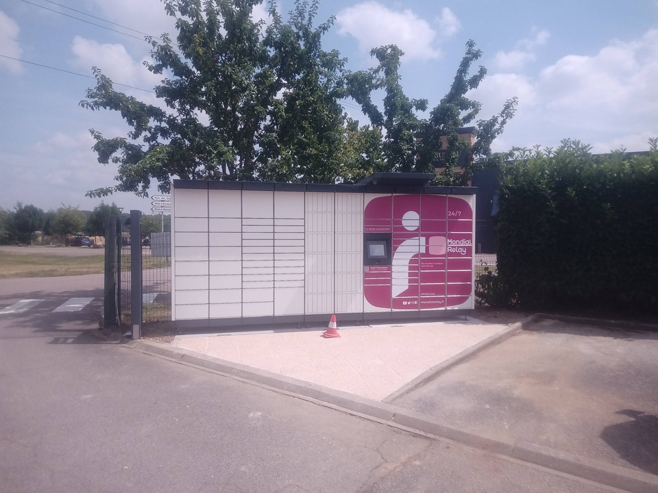 Locker 24/7 Ibis Style Rouen V, Ruelle du Coin des Saules, 27100 Val-de-Reuil