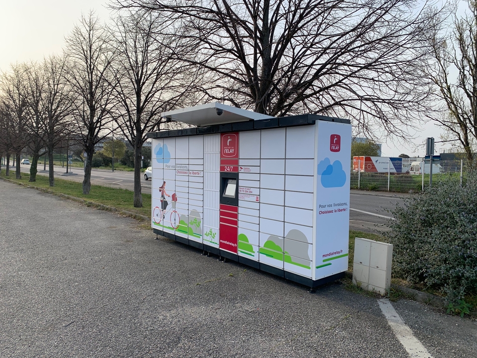 Locker 24/7 France Pare-Brise, 1 1 Boulevard de France, 13140 Miramas