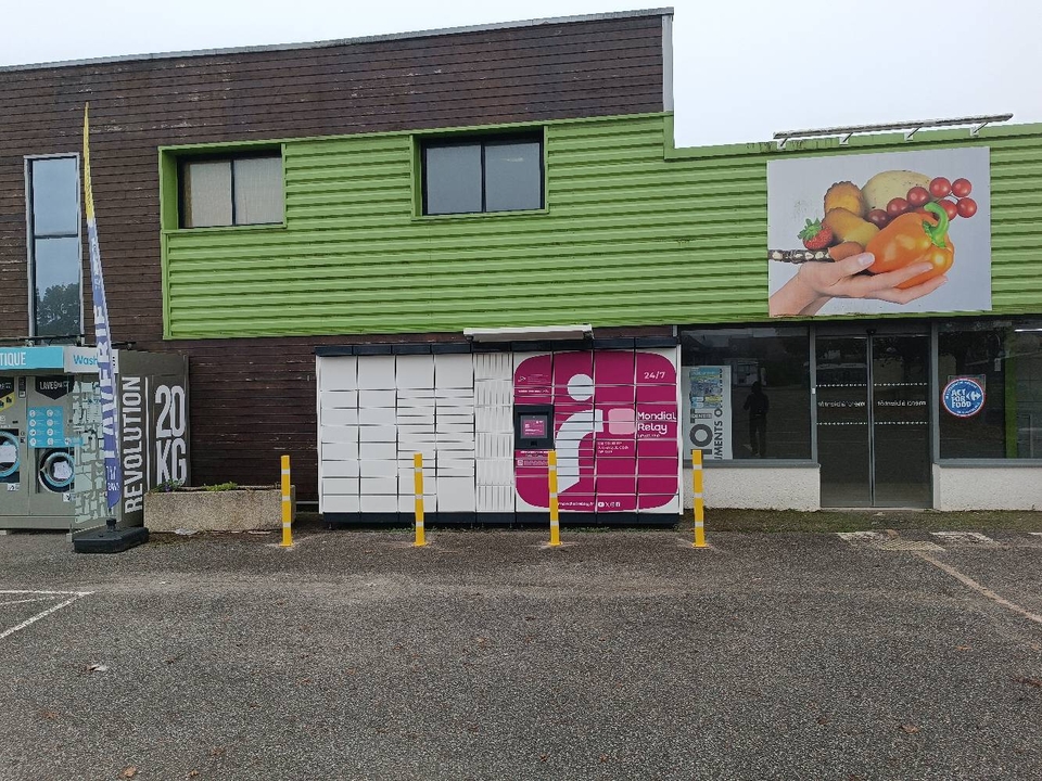 Locker 24/7 Carrefour Contact 72130 Sougé-le-Ganelon, 1 Rue des Érables, 72130 Sougé-le-Ganelon
