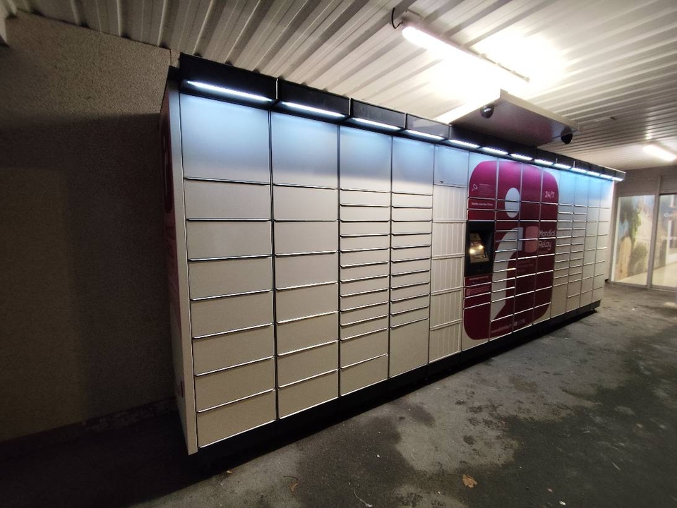 Locker 24/7 Carrefour Market 50700 Valognes, 43 39 Boulevard Félix Buhot, 50700 Valognes