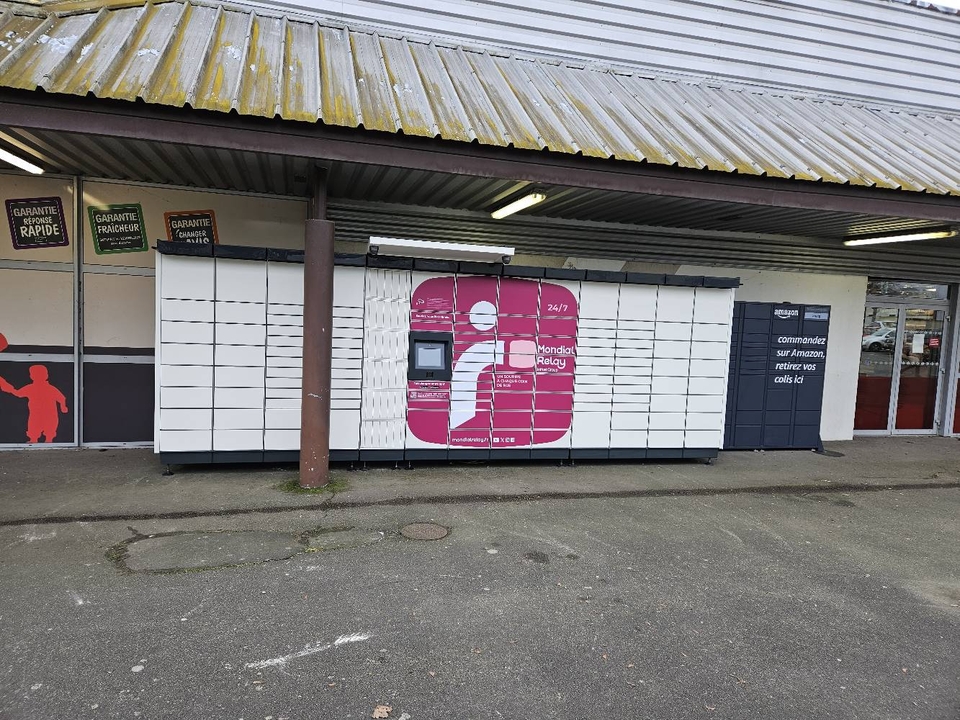 Locker 24/7 Carrefour Market 53810 Changé, 8 Rue des Sablonniers, 53810 Changé