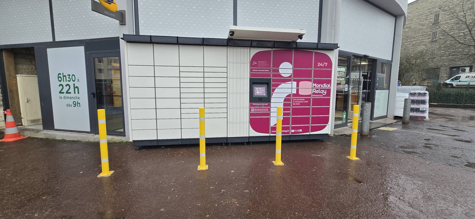 Locker 24/7 Carrefour City Cheron 14100 Lisieux, 65-75 65-75 Boulevard Sainte-Anne, 14100 Lisieux