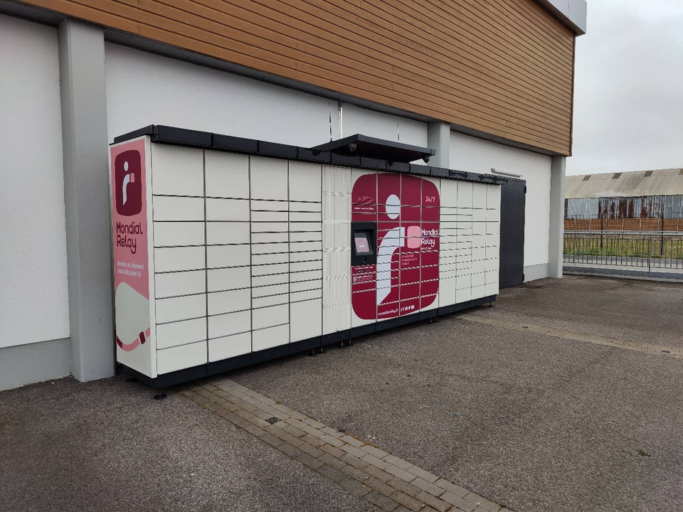 Locker 24/7 Lidl Quai Gustave Lamarle 62100 Calais, 688 688 Quai Gustave Lamarle, 62100 Calais