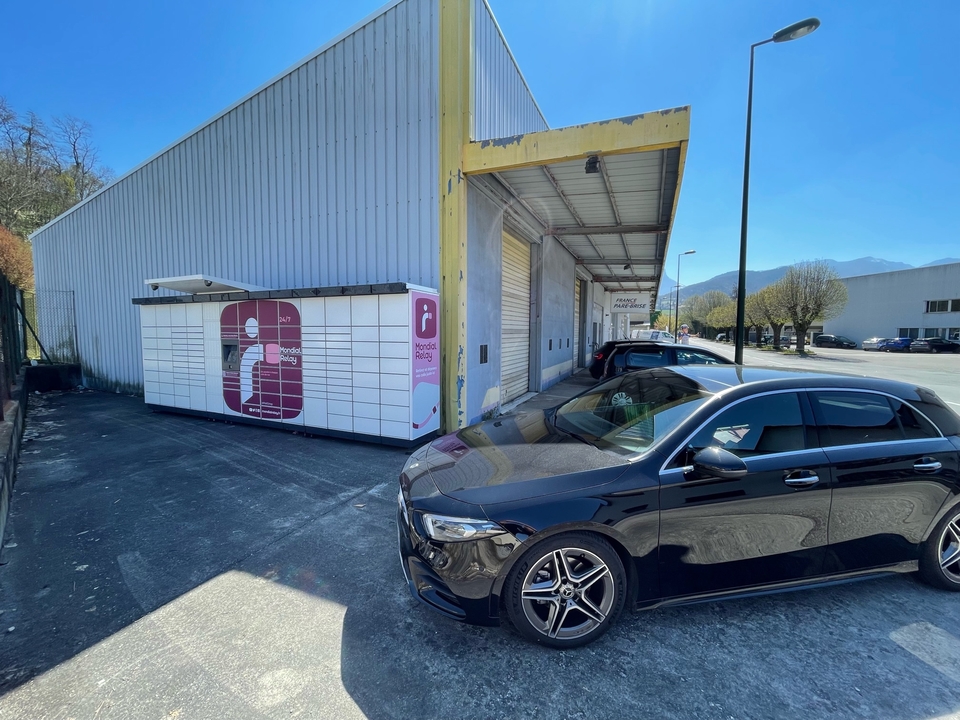 Locker 24/7 France Pare-Brise, 22 22 Avenue du Mont-Saint-Michel, 73000 Barberaz