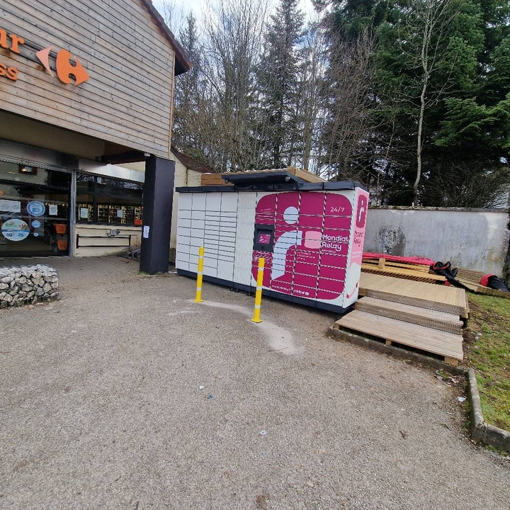 Locker 24/7 Carrefour Express Clairvaux-les-Lacs, 2 2A Rue du Parterre, 39130 Clairvaux-les-Lacs