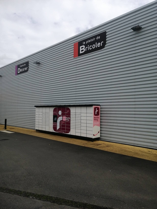 Locker 24/7 Weldom 50180 Agneaux, La Bijude Centre Commercial L'Odyssée, 50180 Agneaux