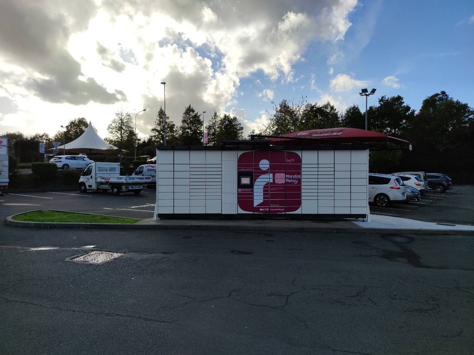 Locker 24/7 Intermarche Chateau-Renault, 7 Rue du Petit Versailles, 37110 Château-Renault