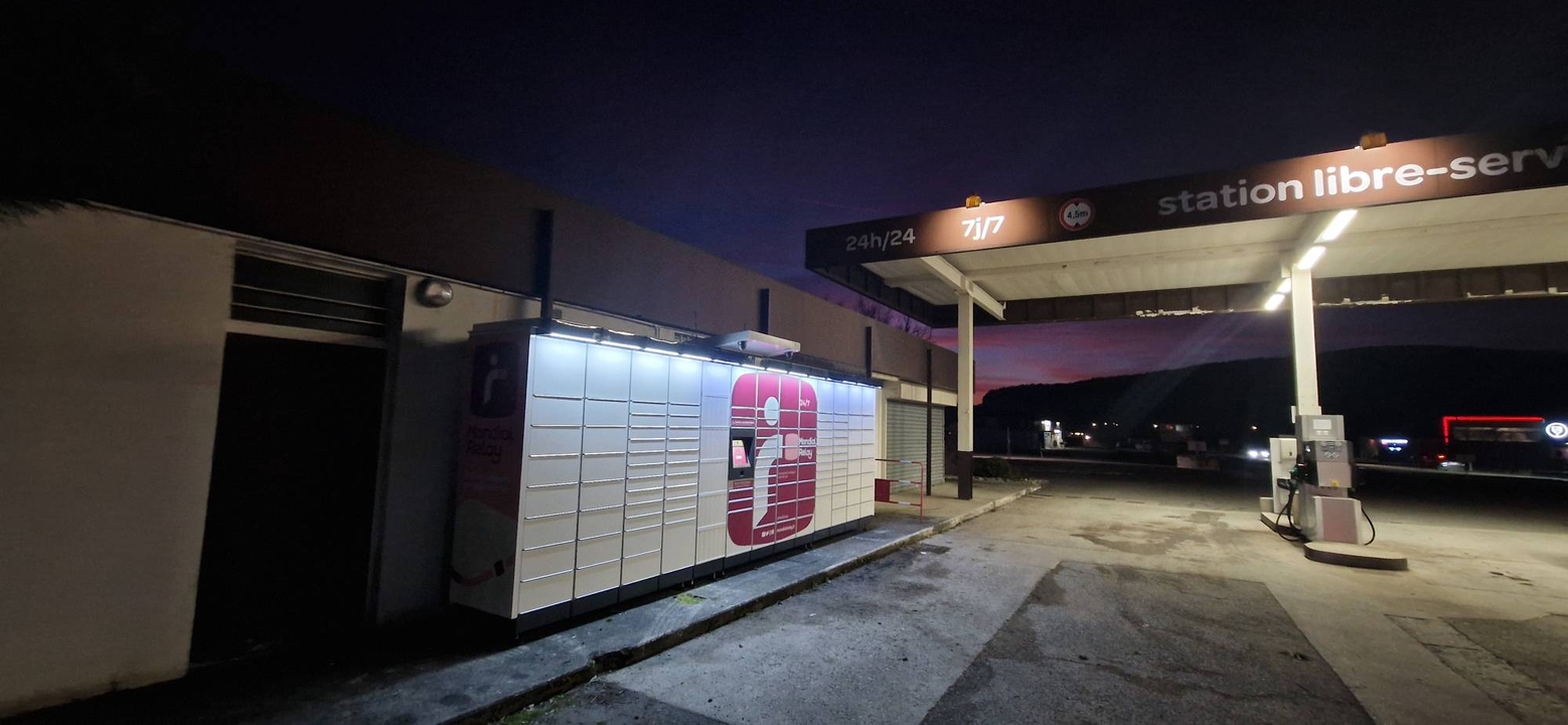Locker 24/7 Station Service Carrefour 73170 Yenne, 615 615 Route de Chambéry, 73170 Yenne