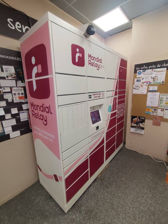 Locker Carrefour Rond Point de Vannes Nantes, 94 Rond Point de Vannes, 44100 Nantes