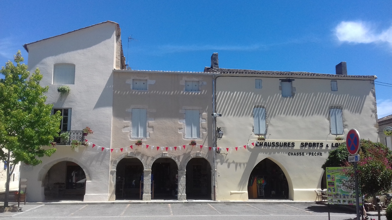 Boutique Chaussures Janssens, 22,24,26 Place du 11 Novembre, 47120 Duras