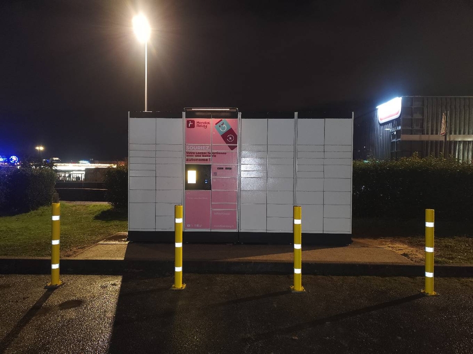 Locker 24/7 Conforama 79000 Niort, 8 Zc Espace Mendès France, 79000 Niort