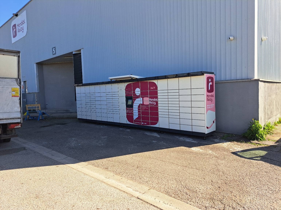 Locker Agence Mondial Relay Aubagne, 290 290 Traverse de la Vallée, 13400 Aubagne