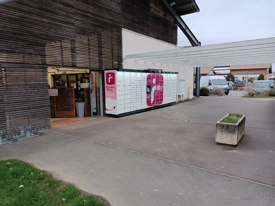 Locker 24/7 les Portes de Saves Fontenilles, 31470 14 Pl. Campariol en face du Bureau de Tabac, 31470 Fontenilles