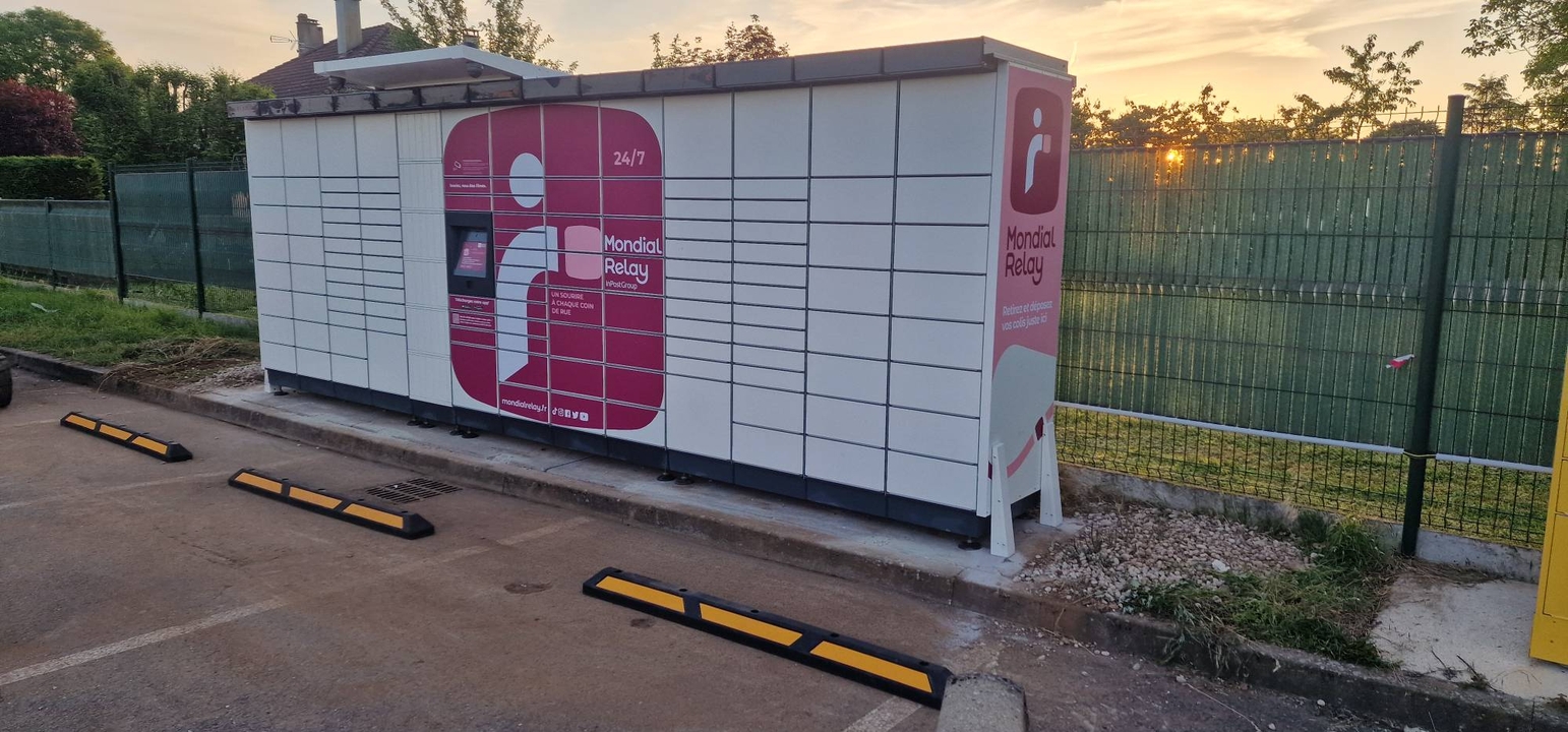 Locker 24/7 E.Leclerc 88300 Neufchâteau, 1273 1273 Avenue de la Division Leclerc, 88300 Neufchâteau