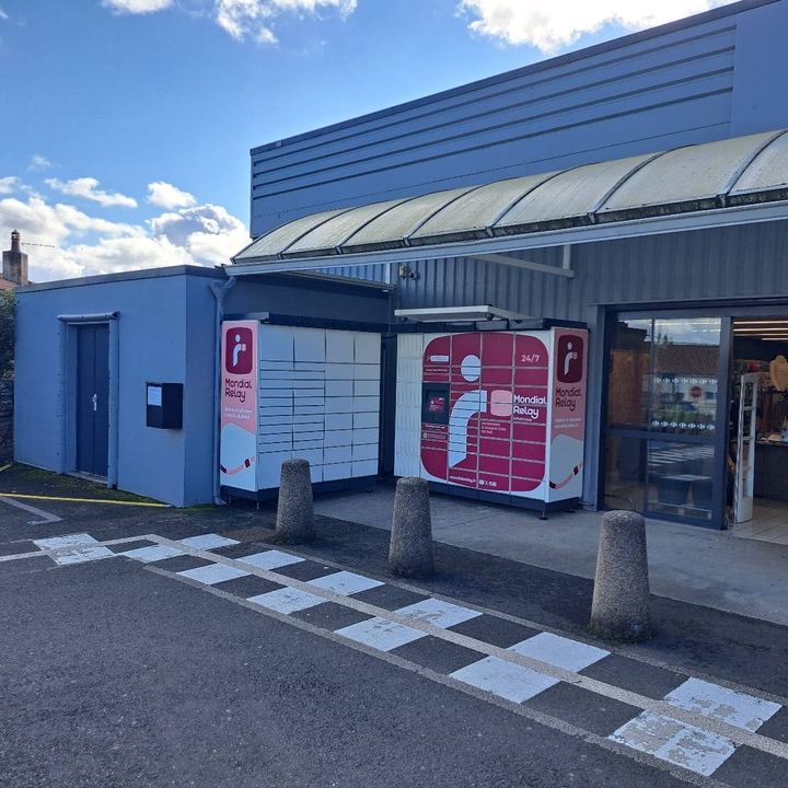 Locker 24/7 Carrefour Oree d'Anjou, 7017 17 Rue du Val de Loire, 49270 Orée-d'Anjou