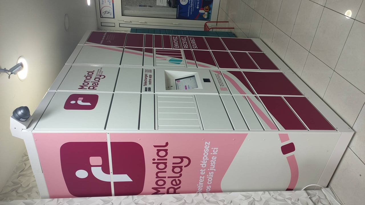 Locker Sruthi Digital 75010 Paris, 57 58 Rue Louis Blanc, 75010 Paris