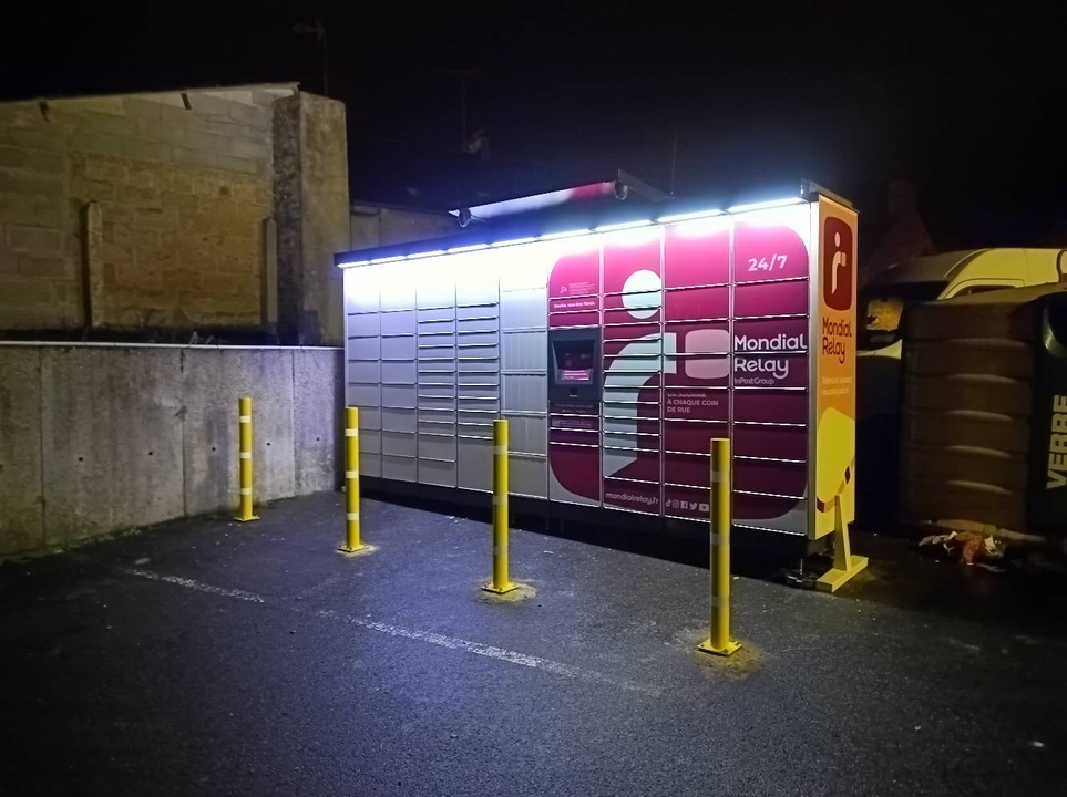 Locker 24/7 Carrefour Contact 50240 Saint-James, 3 3 Rue d'Antrain, 50240 Saint-James