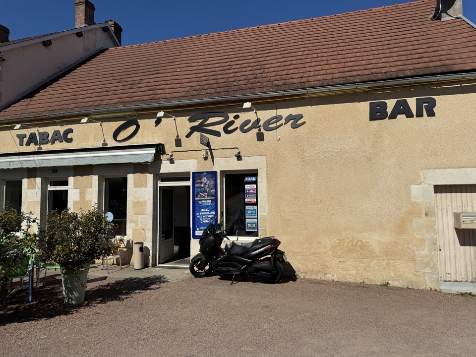 Bar Tabac O'River, 79 Rue des Rivières Saint-Agnan, 58200 Cosne-Cours-sur-Loire