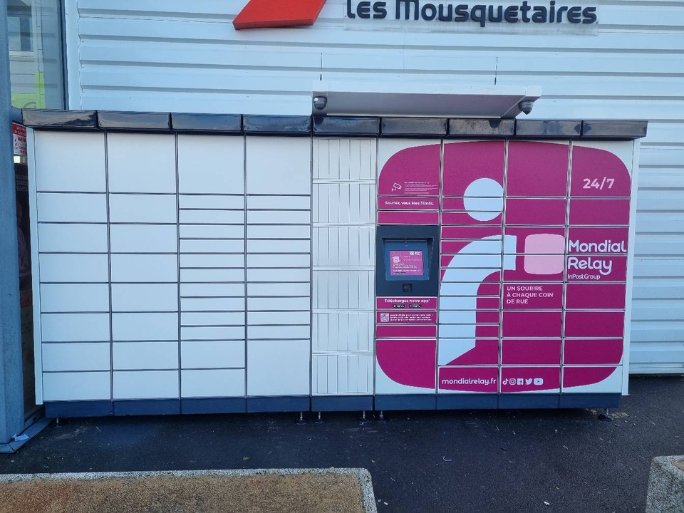 Locker 24/7 Intermarché 14140 Livarot-Pays-d'Auge, 2 2 Boulevard South Molton, 14140 Livarot-Pays-d'Auge