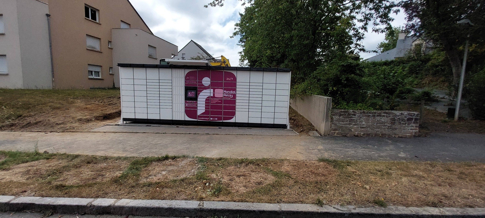 Locker 24/7 Résidence Noisetiers 35850 Geveze, Rue de Dinan, D27, 35850 Gévezé