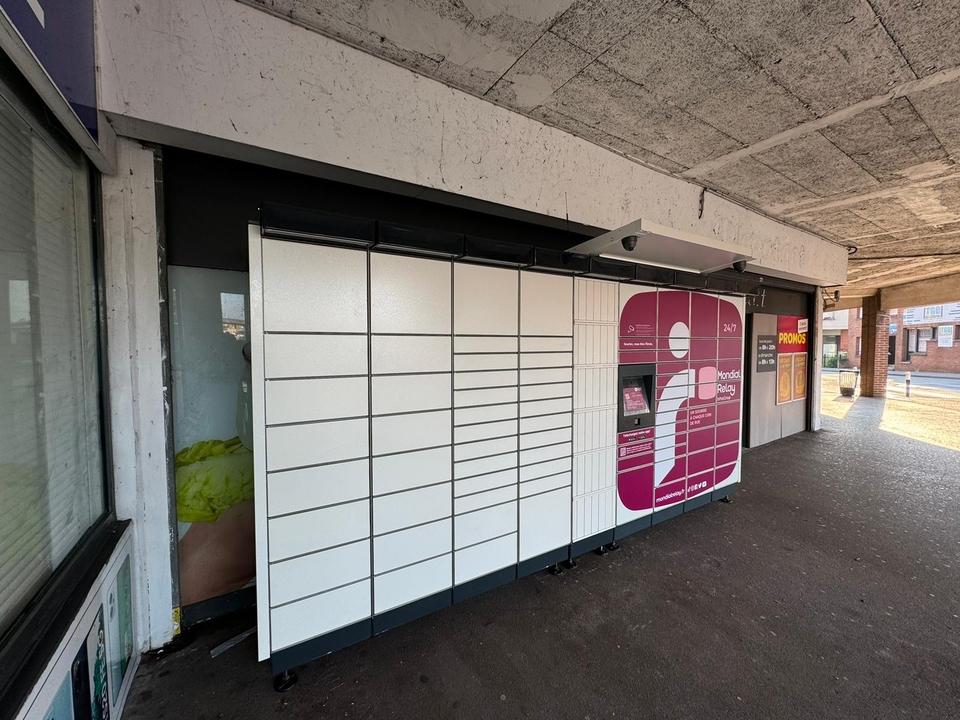 Locker 24/7 Cocci Market 59760 Grande-Synthe, 19 18bis Place François Mitterrand, 59760 Grande-Synthe