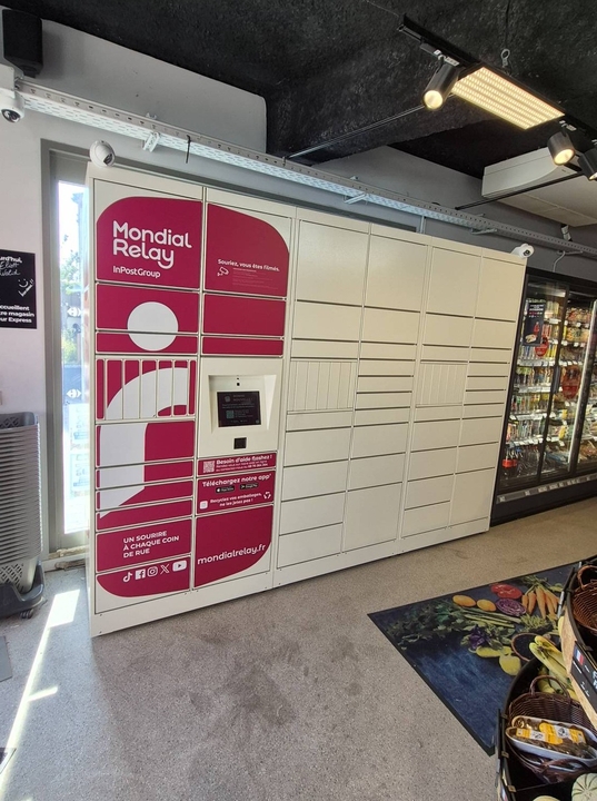 Locker Carrefour Express, 2 2 Place du Général de Gaulle, 59147 Gondecourt
