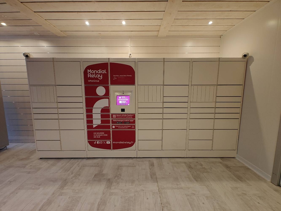 Locker 24/7 La menthe sauvage, 11 11 Place de la Liberté, 39000 Lons-le-Saunier