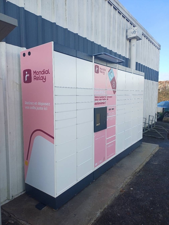 Locker 24/7 Auchan, 8 8 Route d'Haucourt, 60220 Formerie