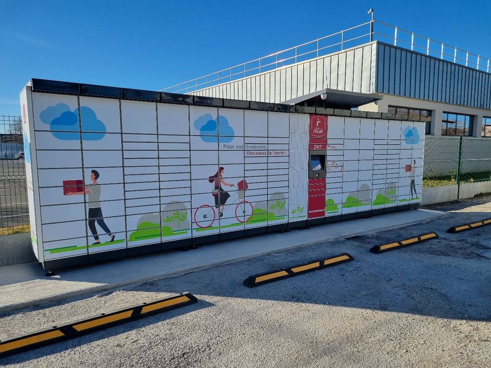 Locker Bazarland l'Isle sur la, 15 Avenue Louis Boudin, 84800 L'Isle-sur-la-Sorgue