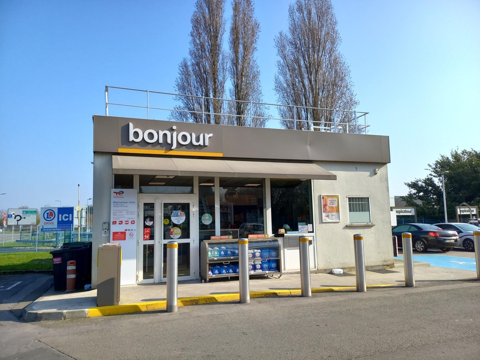 Total Wazier, 194 Route de Tournai, 59119 Waziers