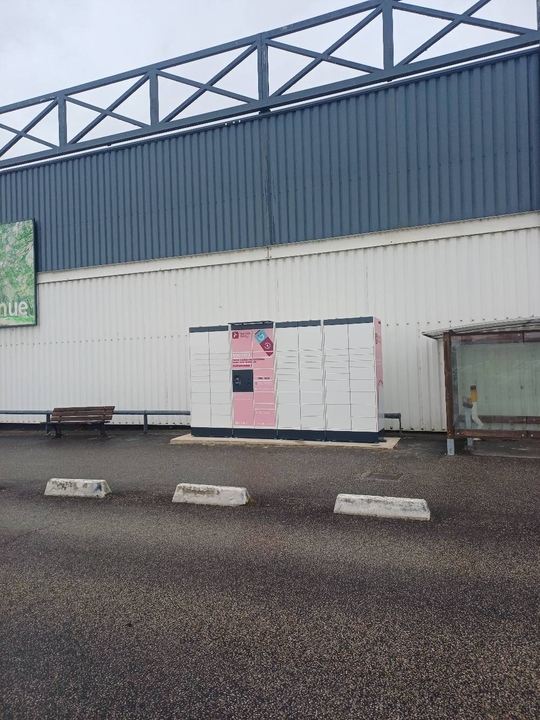 Locker 24/7 Auchan, RN 32, 02300 Viry-Noureuil